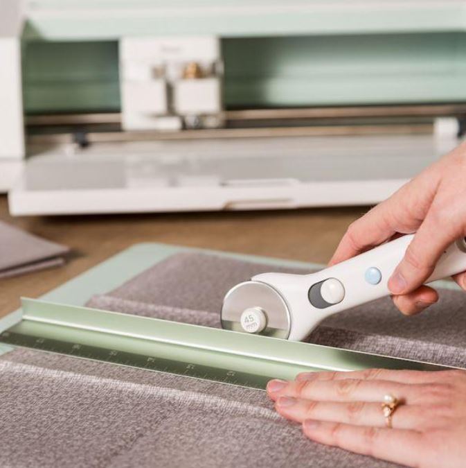 Cricut Rotary Cutter (60mm)
