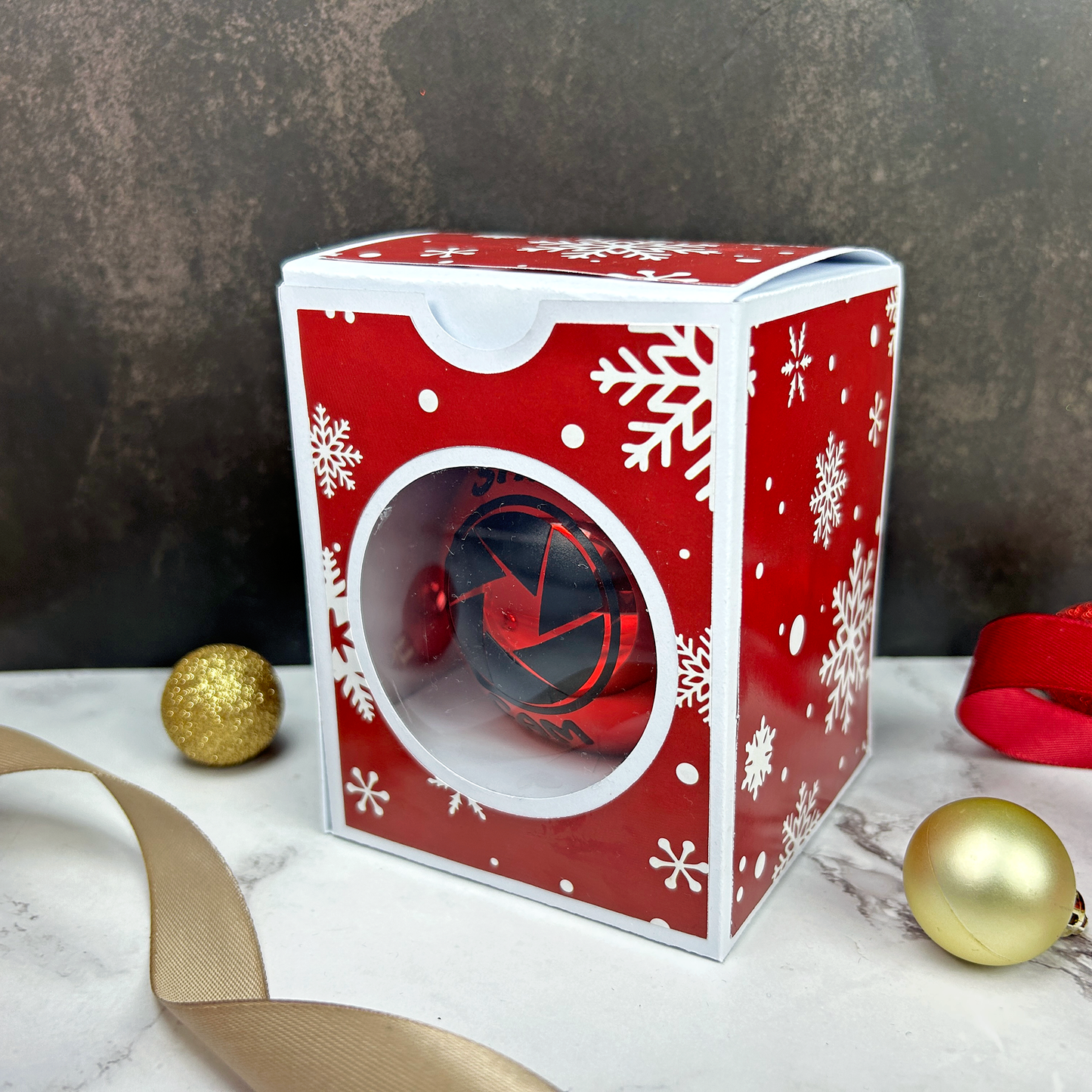 Förvaringslåda till julgranskulor cricut