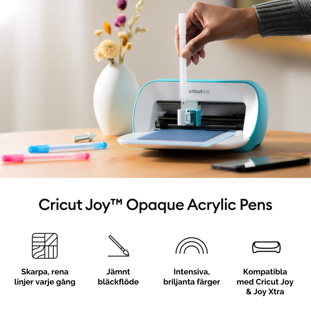 Cricut Joy Opaque Acrylic Pens används i Cricut Joy-maskin för att skapa skarpa, rena linjer på mörkt papper.